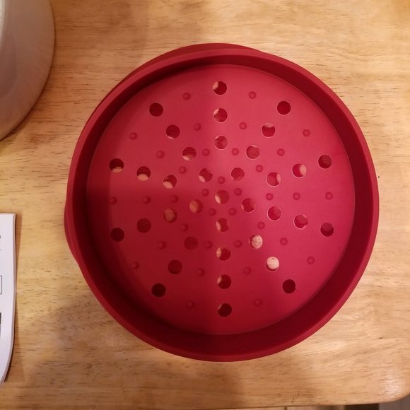 Pampered Chef Microwave Pasta Cooker - Picture 4 of 5